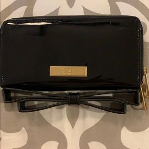 Patent leather black clutch